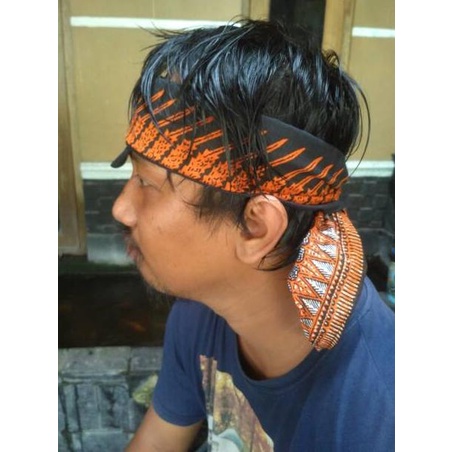 IKET BATIK BANDANA SLAYER IKET KEPALA BLANGKON UDENG KAIN SEGITIGA KHAS JAWA MOTIF HITAM BATIK "SBP.