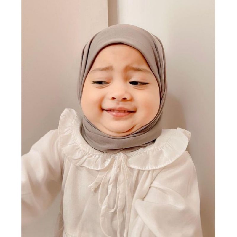 HIJAB ANAK 0-8THN JERSEY PREMIUM / HIJAB ANAK INSTANT SEGITIGA