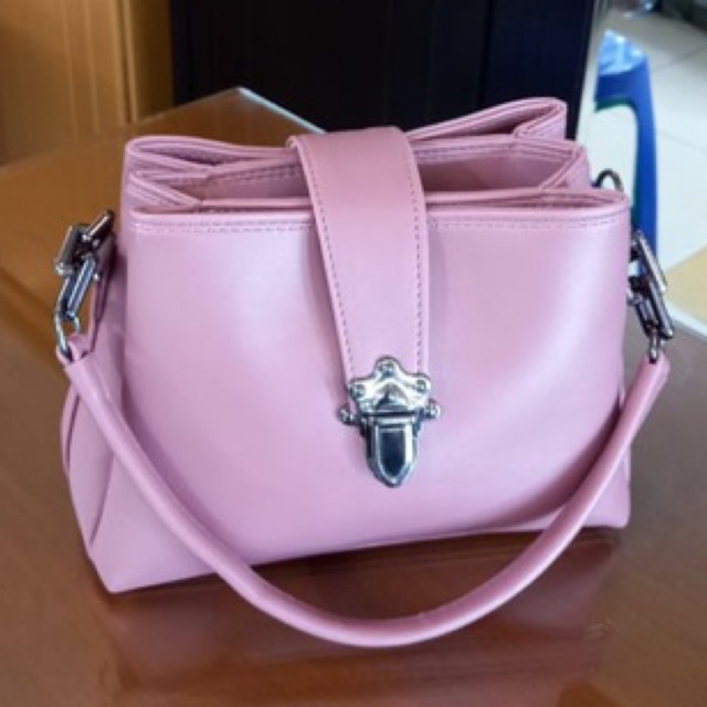 TAS WANITA SELIN BAG 3 RUANG KUNCI  SODOK SIZE 25X19cm