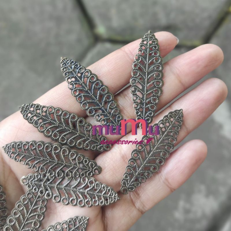 Lempeng lempengan bahan aksesoris craft ( 12 pcs )