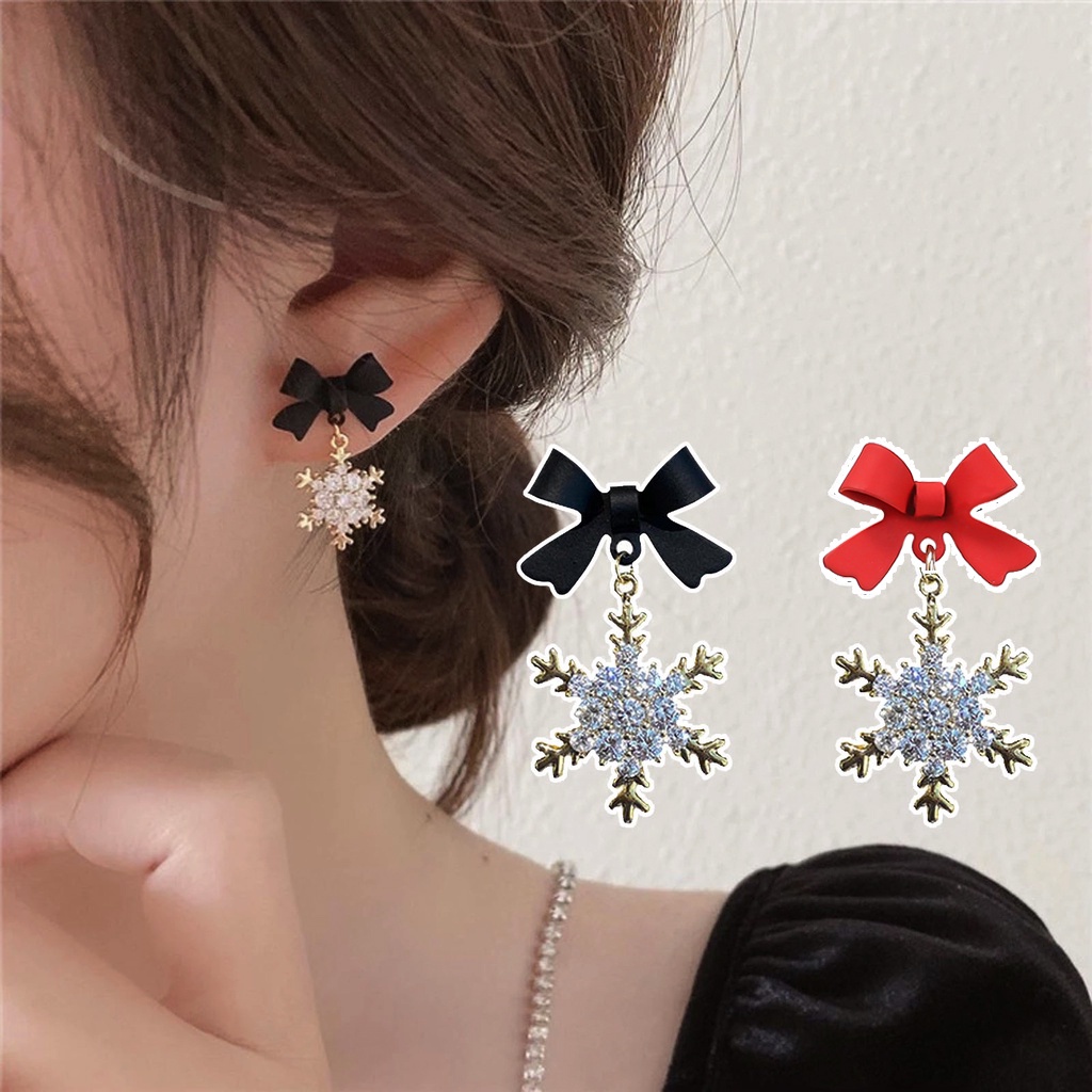 Anting Stud Desain Snowflake Natal Aksen Kristal Warna Hitam Merah Gaya Korea Untuk Wanita