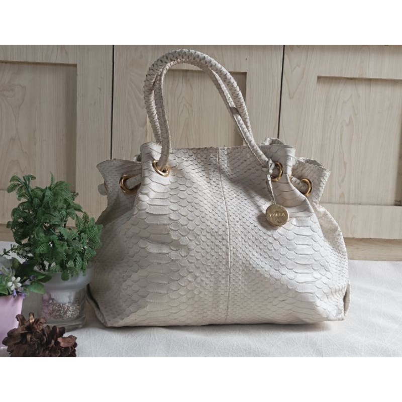 tas Furla hand bag putih genuine leather