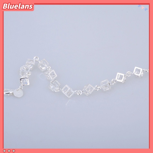 Gelang Wanita Lapis Silver Bentuk Kubus Aksen Berlian Imitasi Untuk Pesta Pertunangan