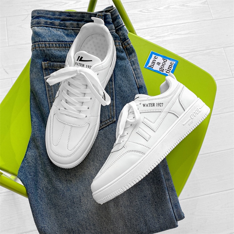 Mainland Sneakers Putih Pria Sport Kekinian Sepatu Olahraga Outdoor KSR108