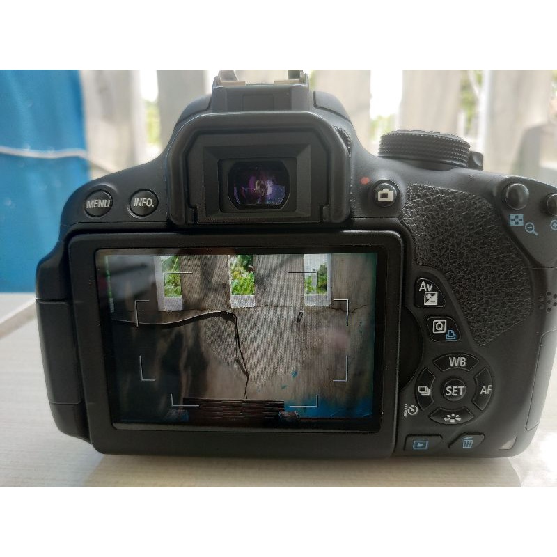 Canon eos 700d mulus full set bonus grip battery