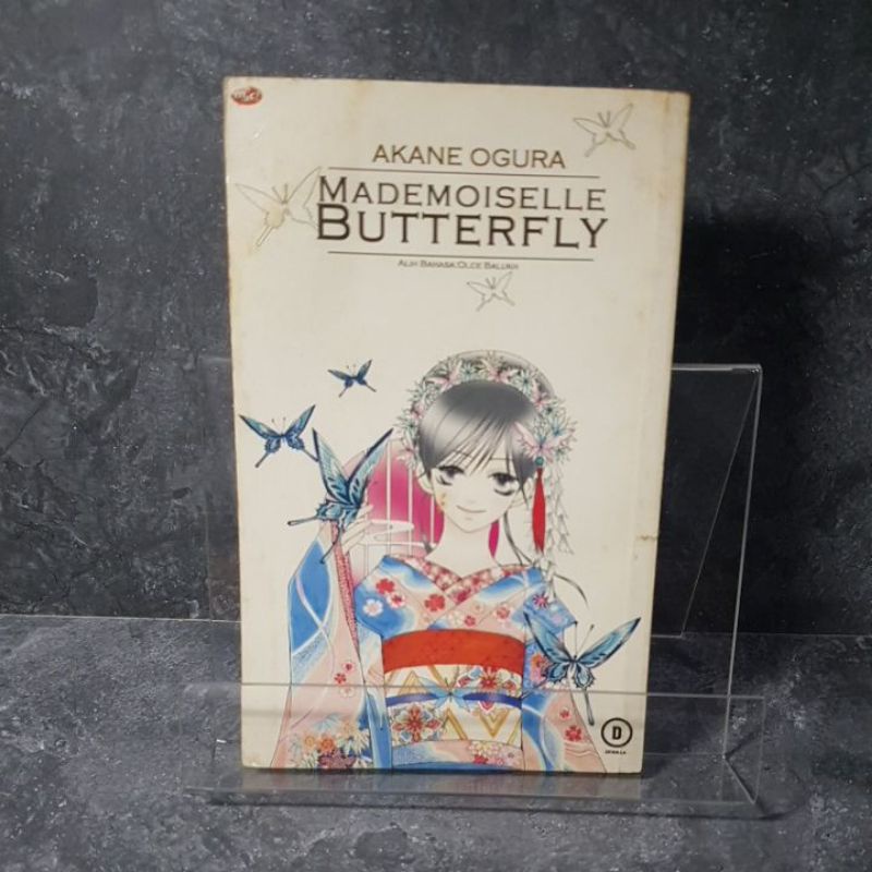 Buku / Komik Mademoiselle Butterfly, Akane Ogura, M&C.