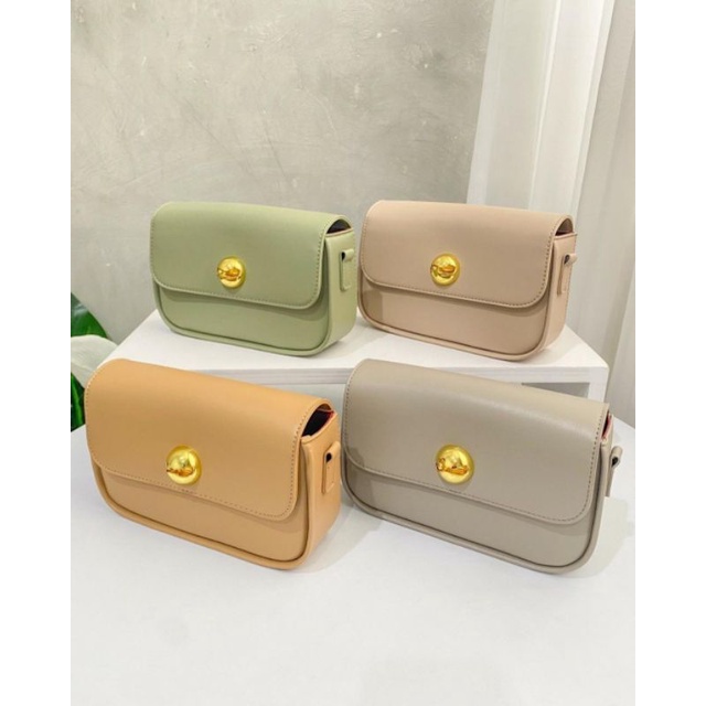 Christina Bag || Sling Bag Jims Honey Free Box Hitam