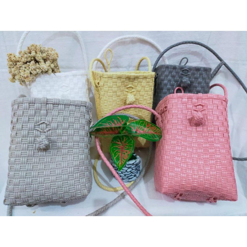 Tas anyam jali | tas anyam jali bahan premium | tas hp anyaman jali plastik