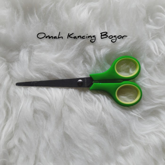 

Limited Hijau | Gunting Kertas 15Cm | Scissor | Gunting Stainless Diskon