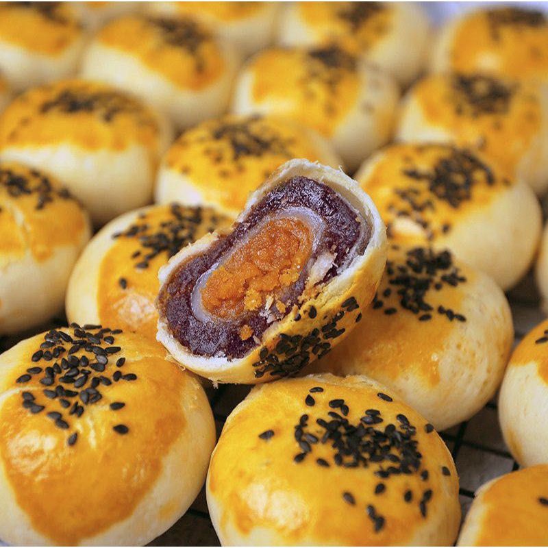 

蛋黄酥 Dan Huang Su / Kue Telur Asin 50g