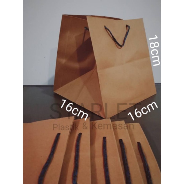 

(16x16x18) PAPERBAG COKLAT TAS KERTAS POLOS (WARNA TALI RANDOM) TOLERANSI KESALAHAN UKUR 1-2CM (dikarenakan pengukuran secara manual)