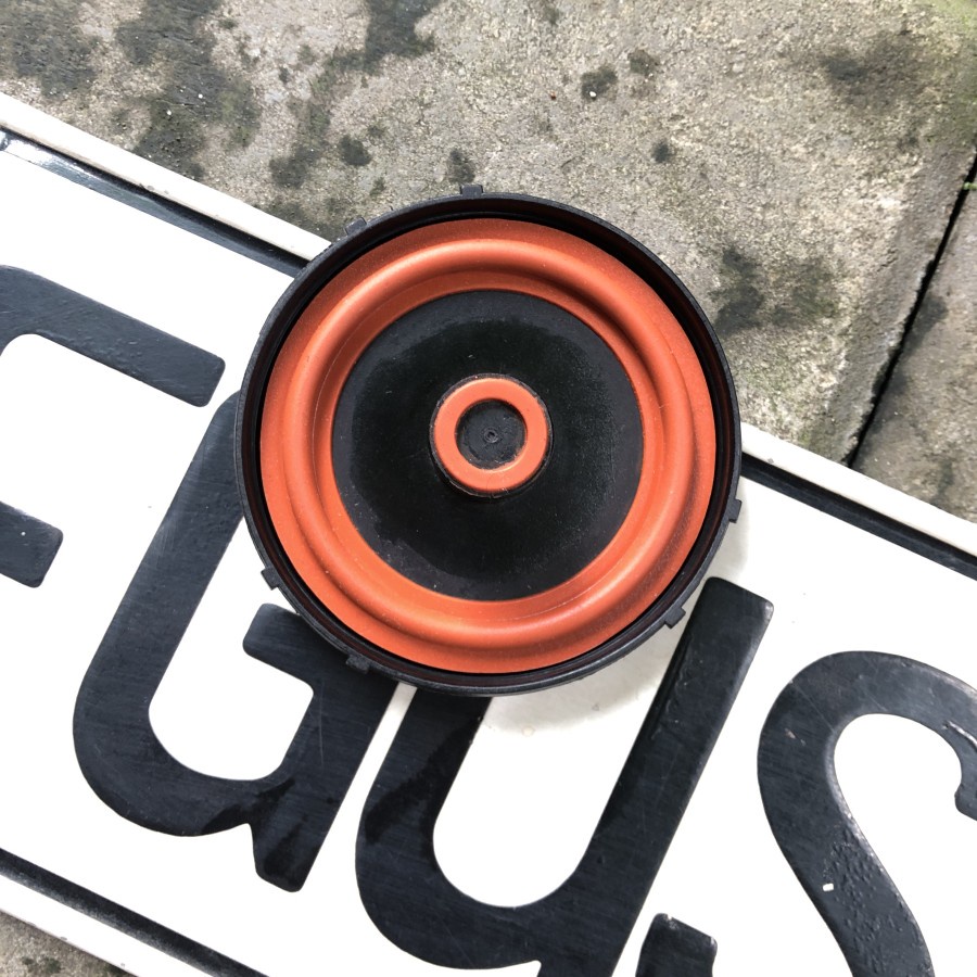 Bmw E90 E60 F10 N53 PCV CCV Sparator Separator Vacum Valve Kit