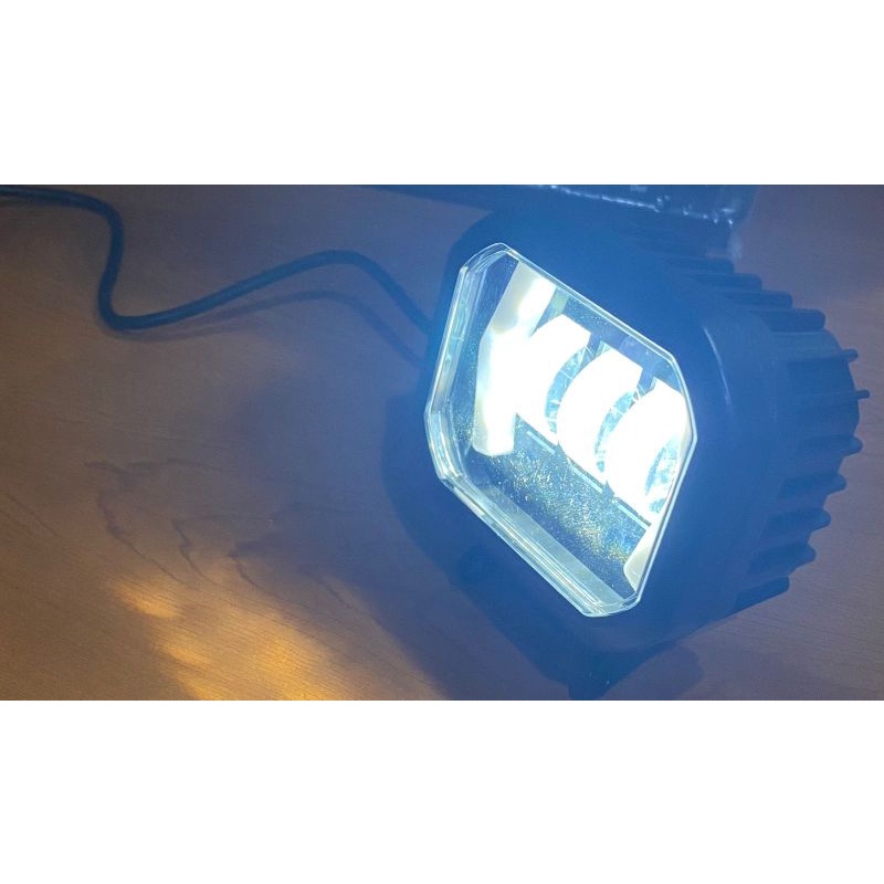 LAMPU LED TEMBAK SOROT CWL 3 LENSA UNIVERSAL