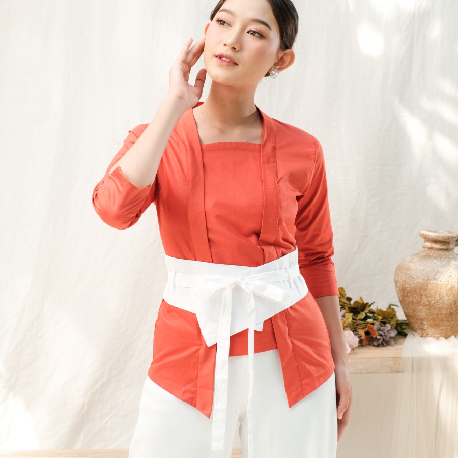 Kebaya Batik Kutubaru 2 in 1 Lengan 7/8 Meradelima Katun Oren Bata