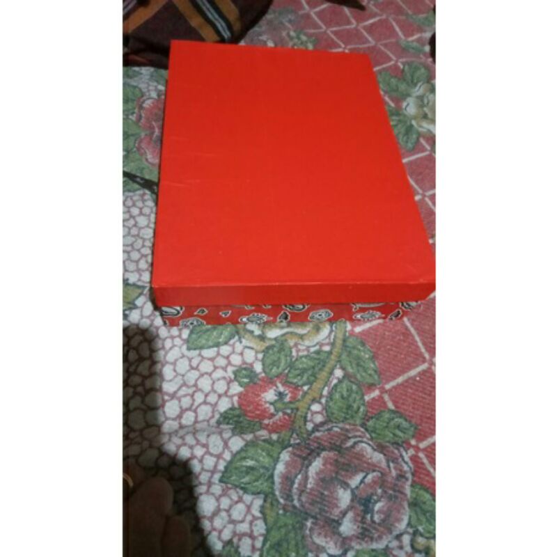 

box kado merah custom 25×18×6