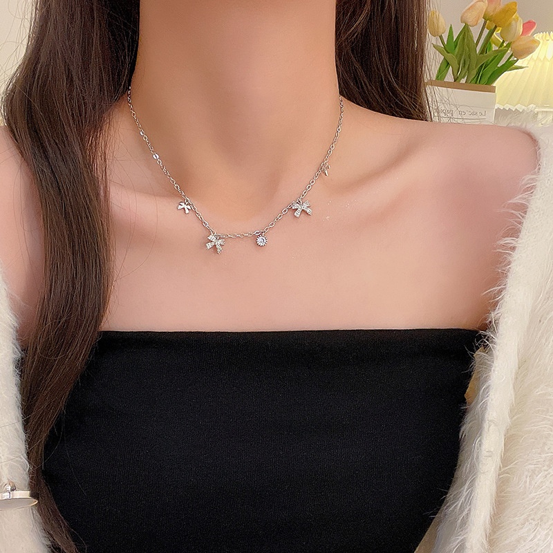 Kalung Rantai Liontin Pita Bahan Titanium steel Hias Zircon Untuk Wanita