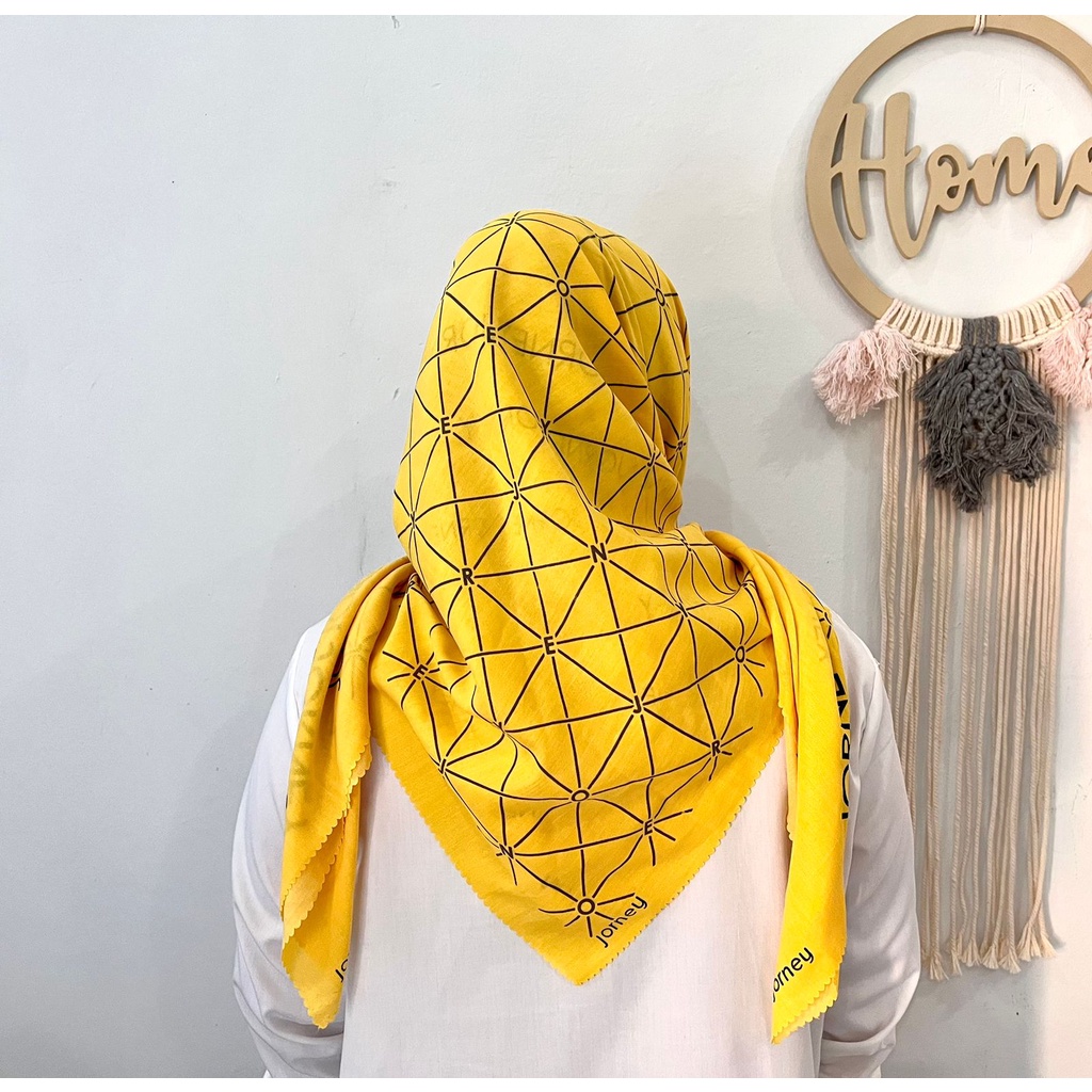 HIJAB SEGI EMPAT VOAL MOTIF JURNEY LASER CUT