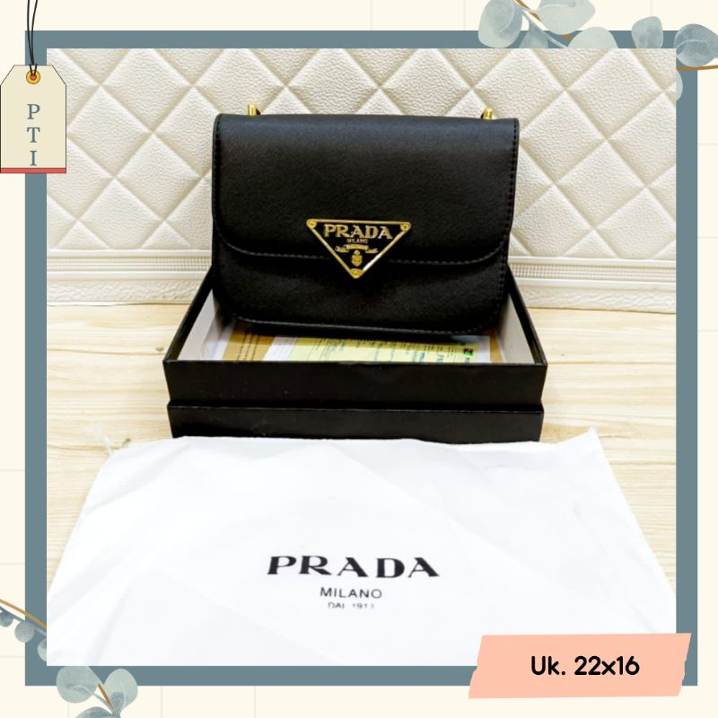 tas selempang Prada terbaru Import