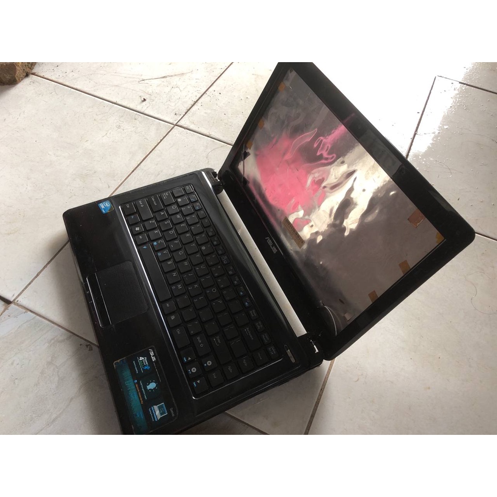 Laptop Asus A42F Matot