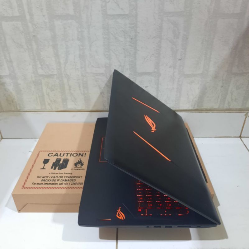 Laptop Gaming ASUS ROG STRIX GL502VMK COR i7-7700HQ Ram 8/SSD 256GB+HDD 1TB Nvdia GTX 1060 6GB