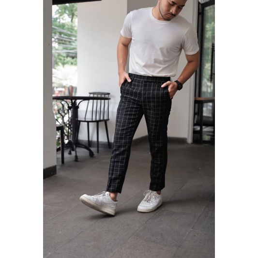 Mubeng Ankle Tartan Pants