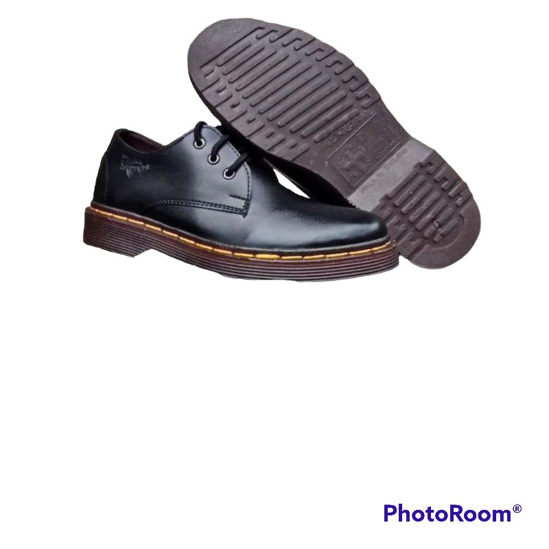 BOOTS PRIA 3 HOLE / SEPATU DOKMART TERLARIS /  SOL KACA TALI / SOL HITAM TERBARU / UK 36-45