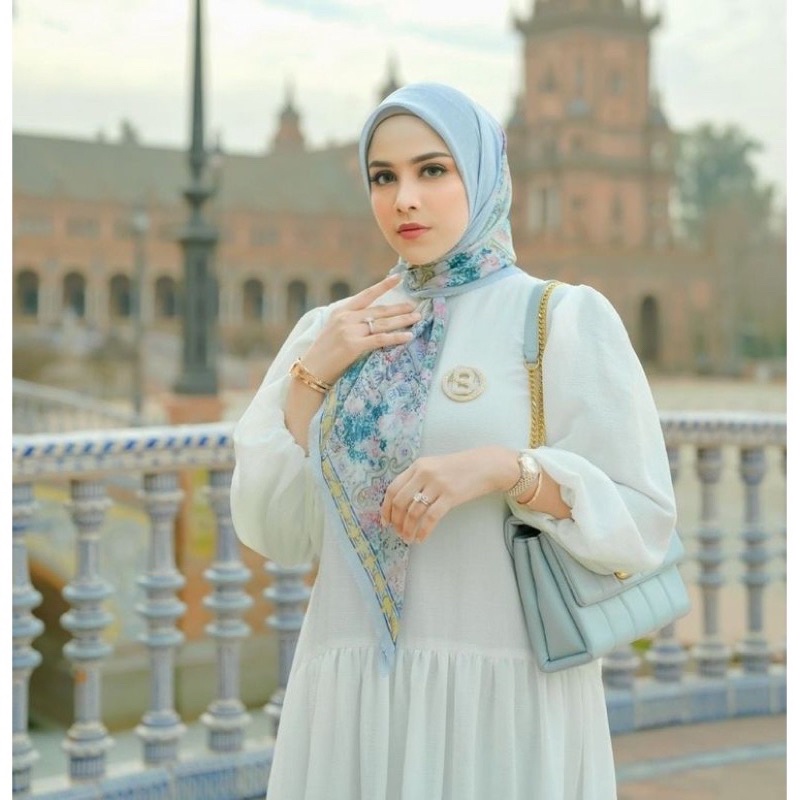 Button Scarves Sevilla Series Ciello