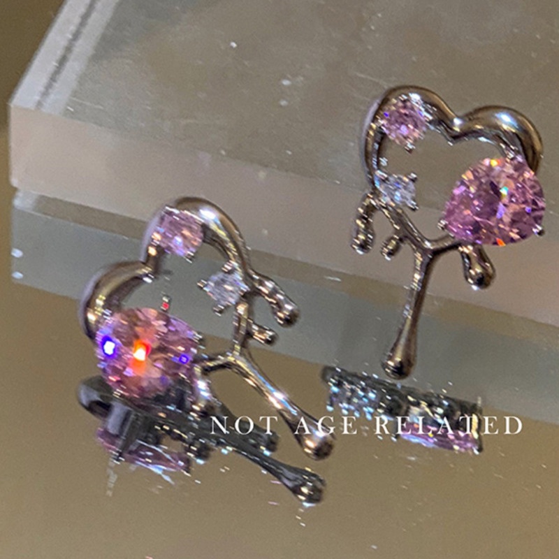 Anting Bentuk Hati Bahan Logam Aksen Zirkon Warna Pink