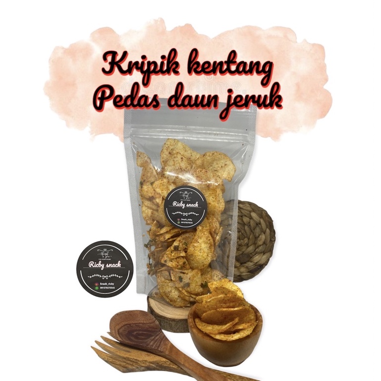 

Kripik kentang pedas /Cemilan kentang / Snack kentang/ Kentang pedas daun jeruk