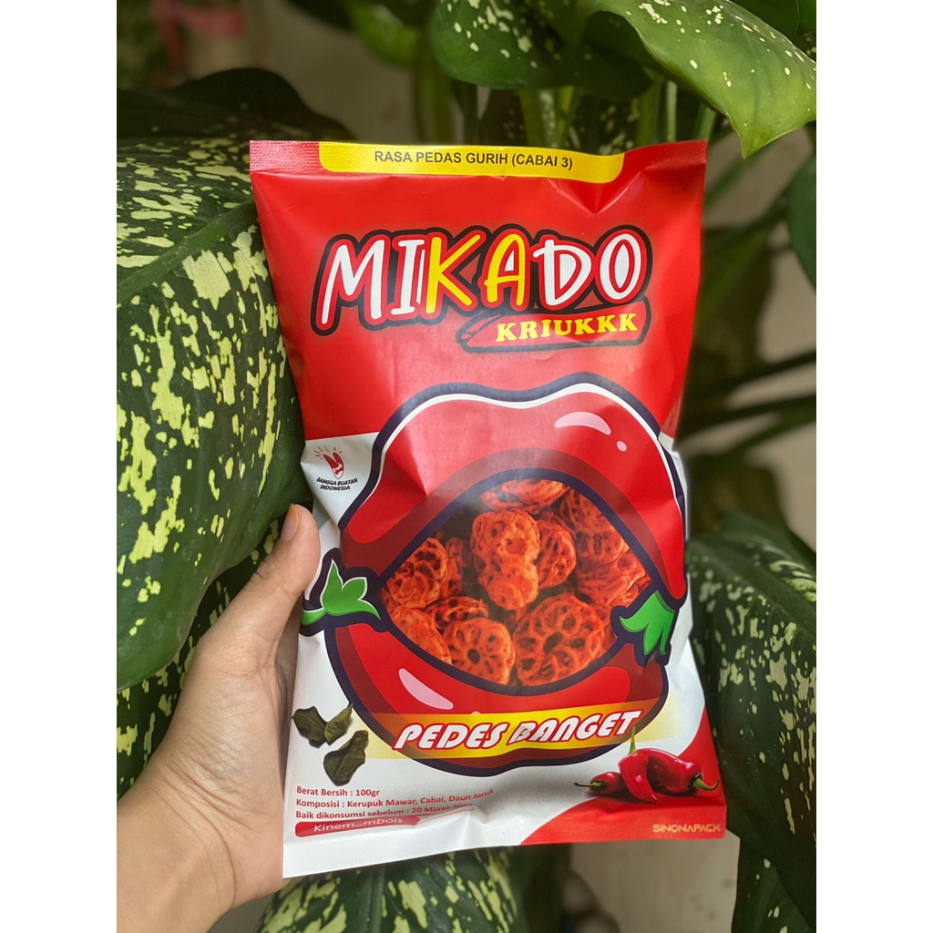 

Mikado Camilan Kerupuk Pedas Bawang