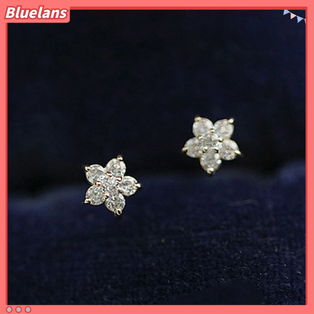1 Pasang Anting Stud Cubic Zirconia Bentuk Bintang Untuk Wanita