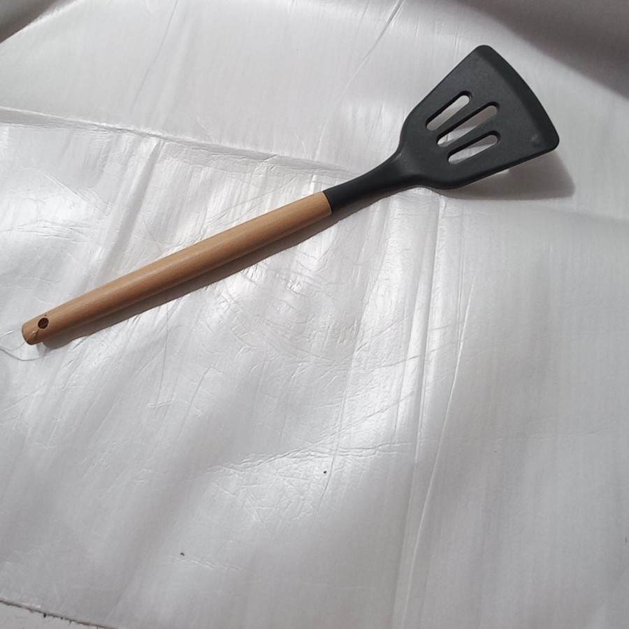 Spatula Sutil Utensile Silikon Sodet Silicone Gagang Kayu Tahan Panas