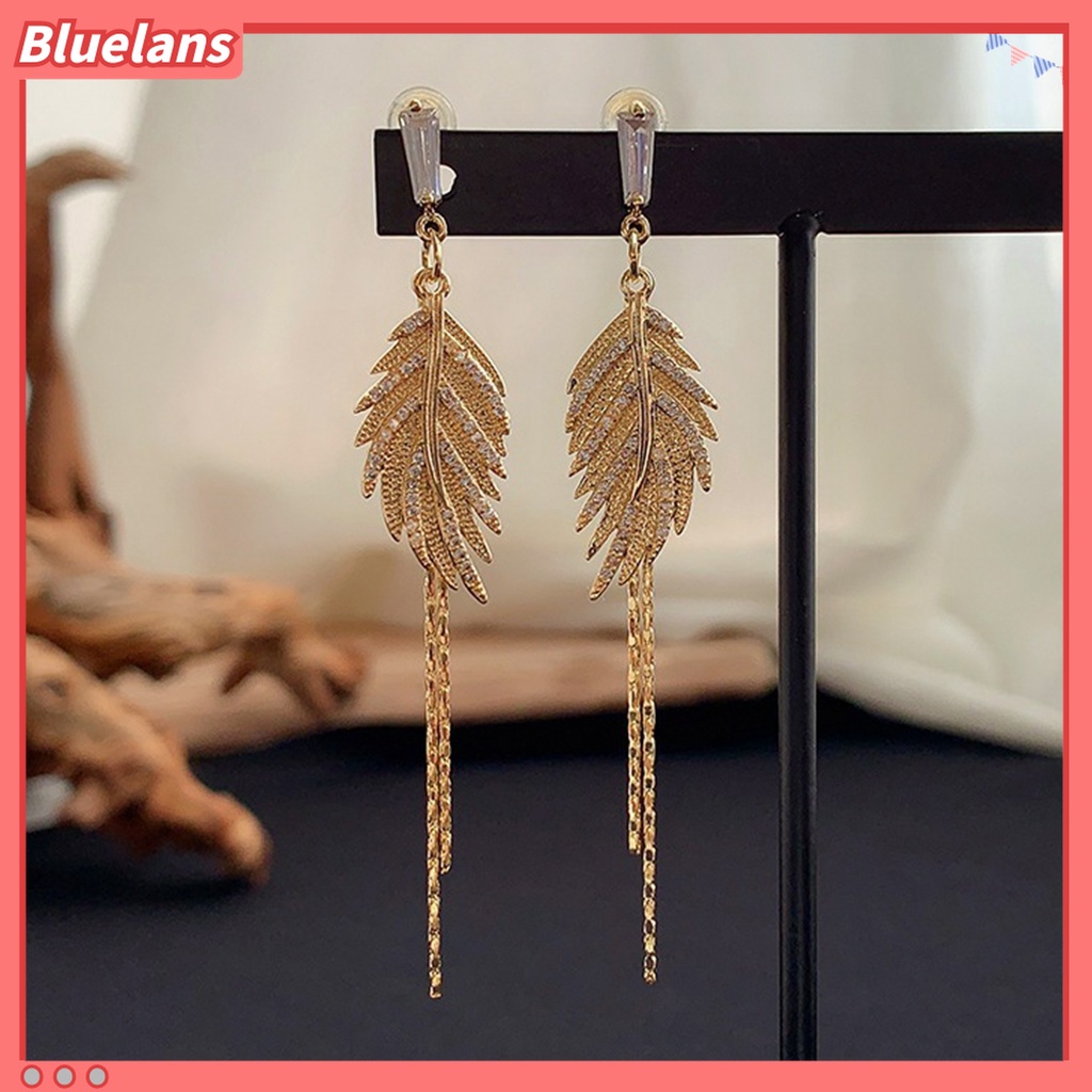 1 Pasang Anting Rumbai Bentuk Daun Aksen Berlian Imitasi Untuk Wanita