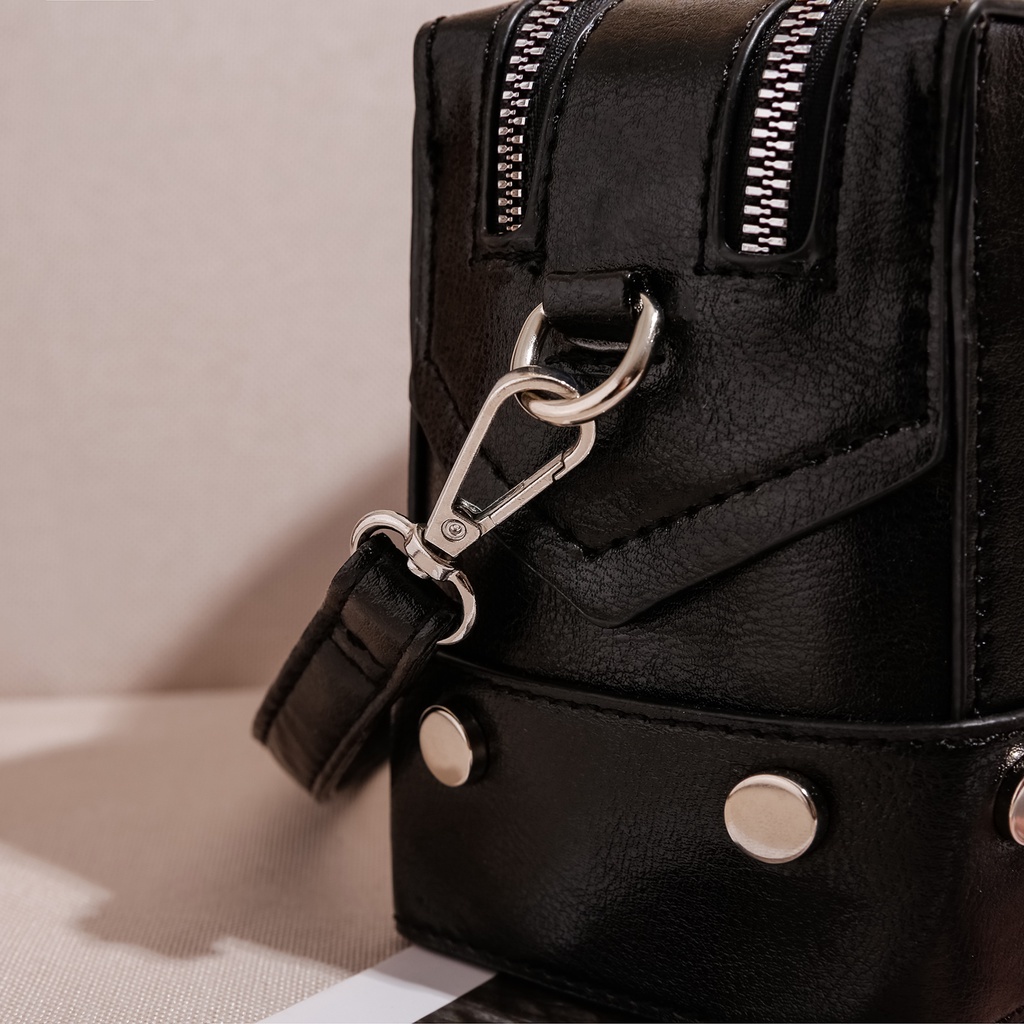 Tas Selempang Wanita Pure Hand Bag Kulit Sintetis Import Berkualitas Reselting Original RZ Bag Traco