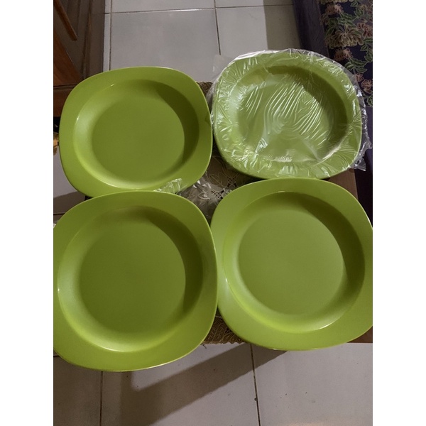 1 set piring tupperware