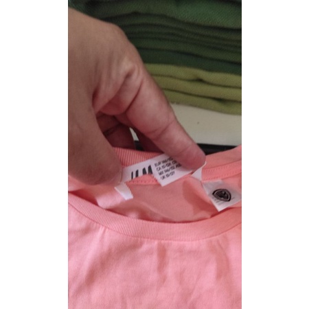 Kaos H&M Cutting Label