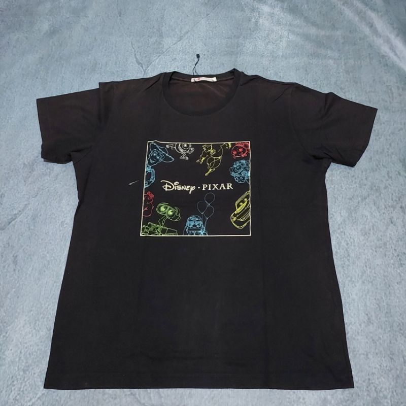 kaos tshirt UNIQLO X DISNEY PIXAR