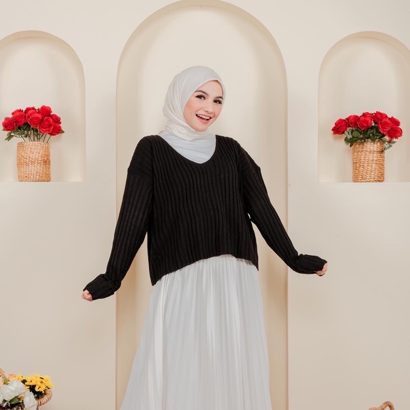 Diandra Blouse Knit Rajut (VH)