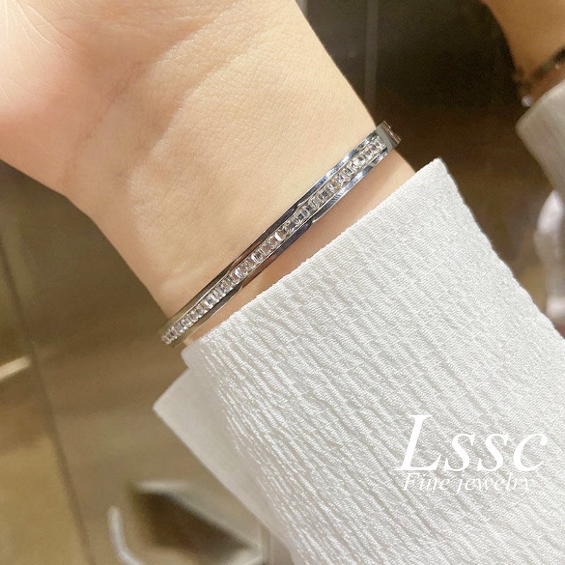 Gelang Titanium Wanita Anti Karat Permata Cantik Emas 18K Fashion Korea Perhiasan Aksesoris Bracelet