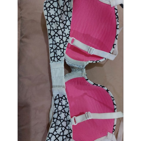 Preloved BRA Lasenza