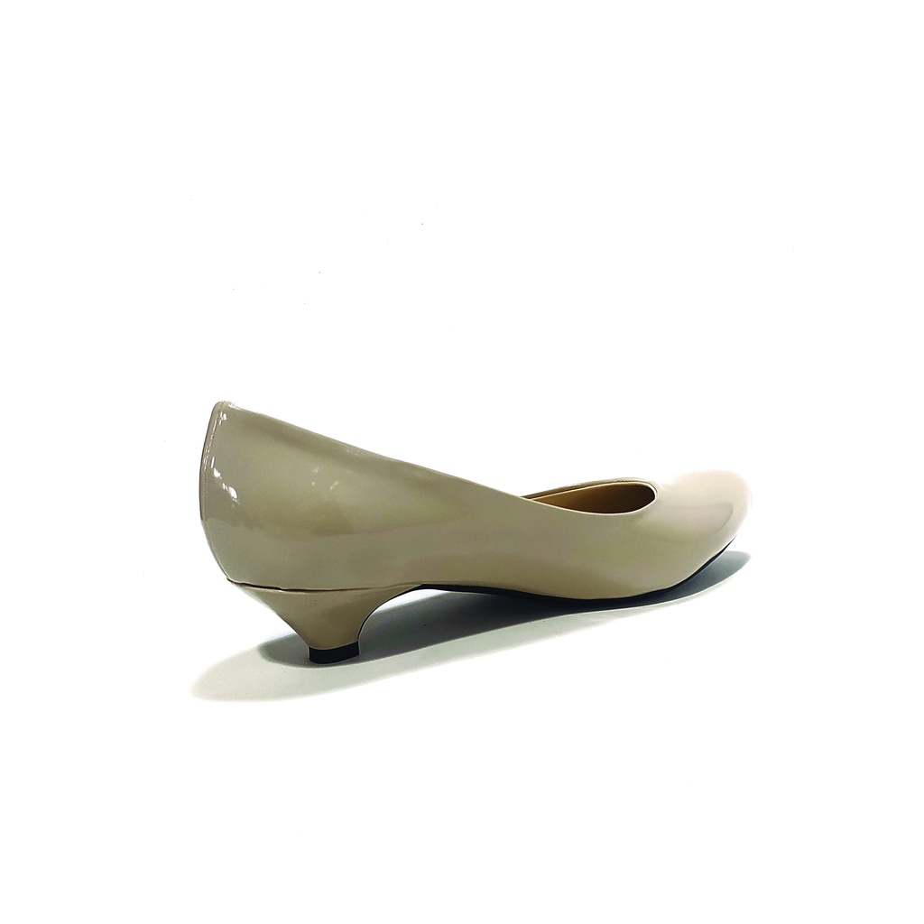 Workswell Sepatu Kerja Wanita Low Heels 3cm 6808 Creme Glossy