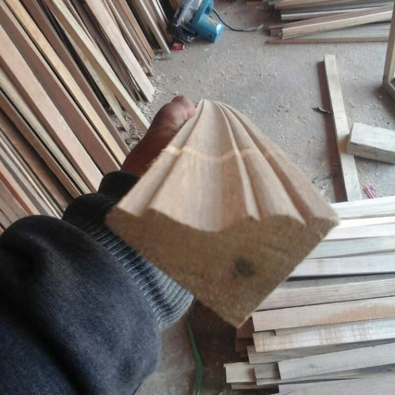 kayu lis plafon 5 cm