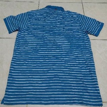 Polo Shirt Uniqlo biru garis size XL