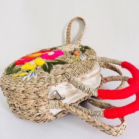 Galerikitri-Tas anyaman/tas etnik/tas anyaman mendong/tas wanita /tas Slempang/Taspantai /anyaman Bali