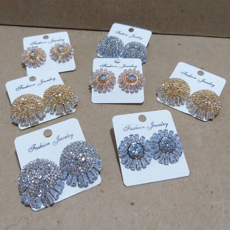 Giwang / anting / giwang fassion / giwang tusuk jepit / giwang bridal