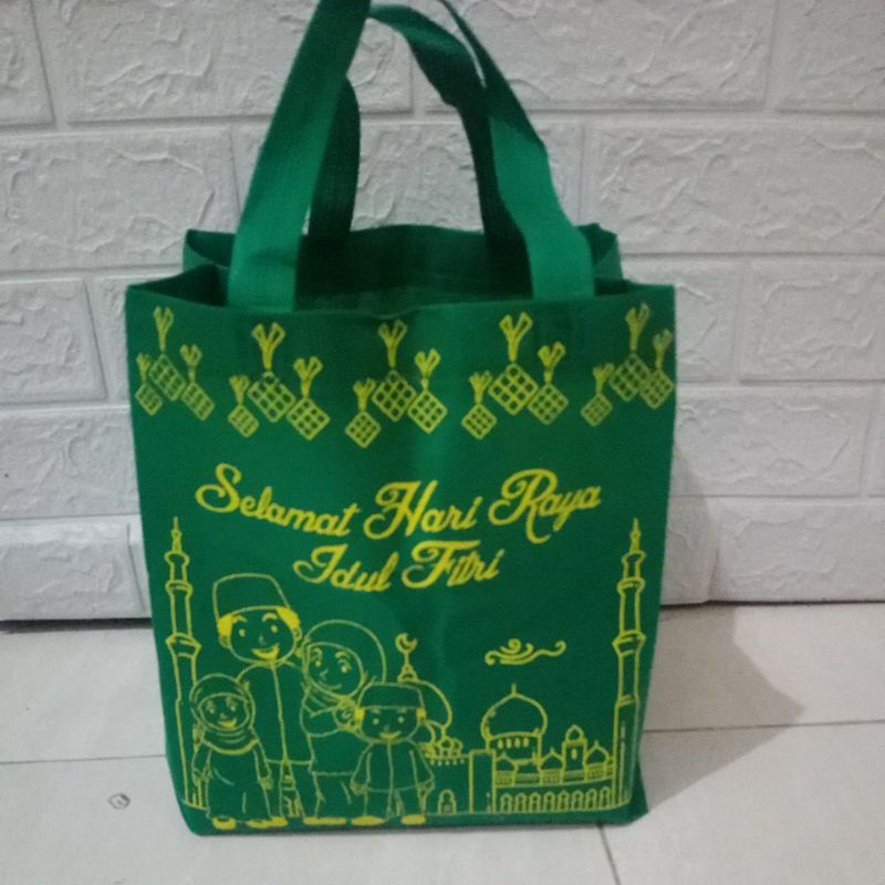 

Parcel Lebaran Goodie bag oleh oleh idul fitri