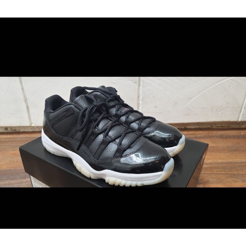 air jordan 11 retro low 72-10 size US 11 (100% original)