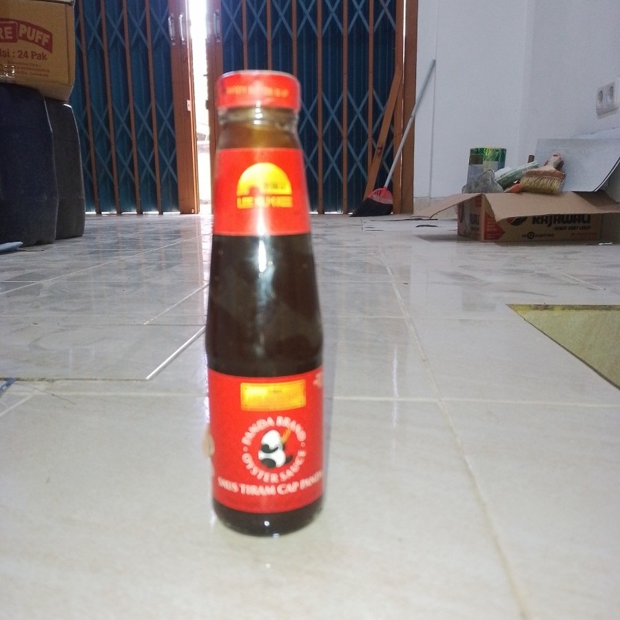 

Saus Tiram LEE KUM KEE cap PANDA botol kaca - 255 ml