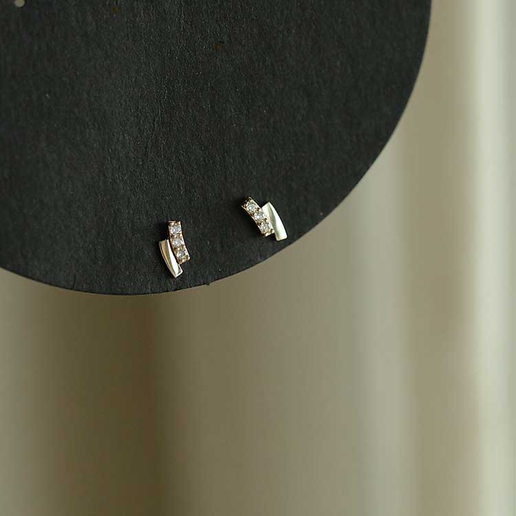 Anting Stud Kristal Berlian Bahan S925 Sterling Silver Gaya Korea Untuk Wanita