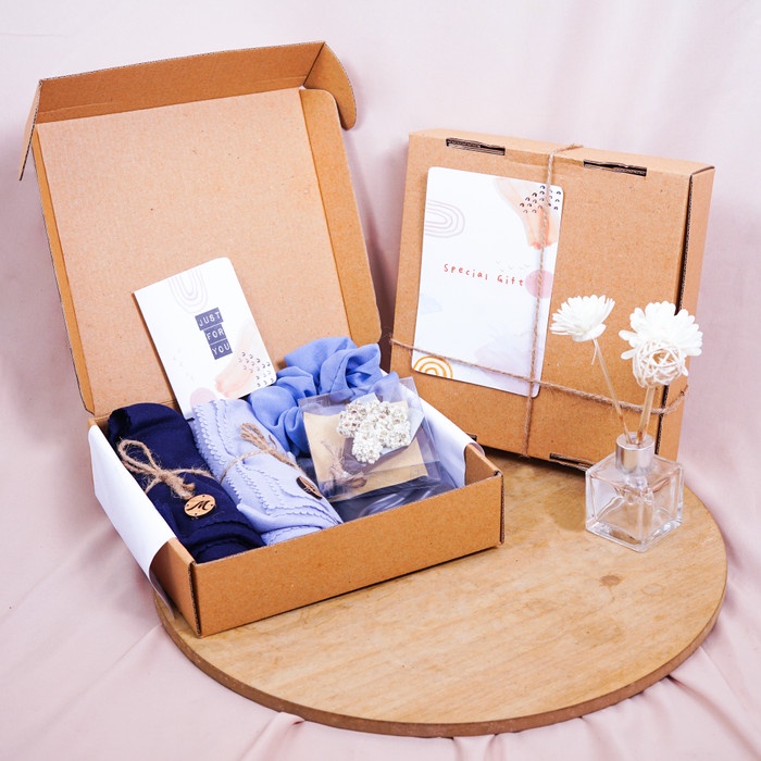 

[COD] Hampers Hijab Lebaran Premium / Hadiah Ulang Tahun / Hadiah Pernikahan